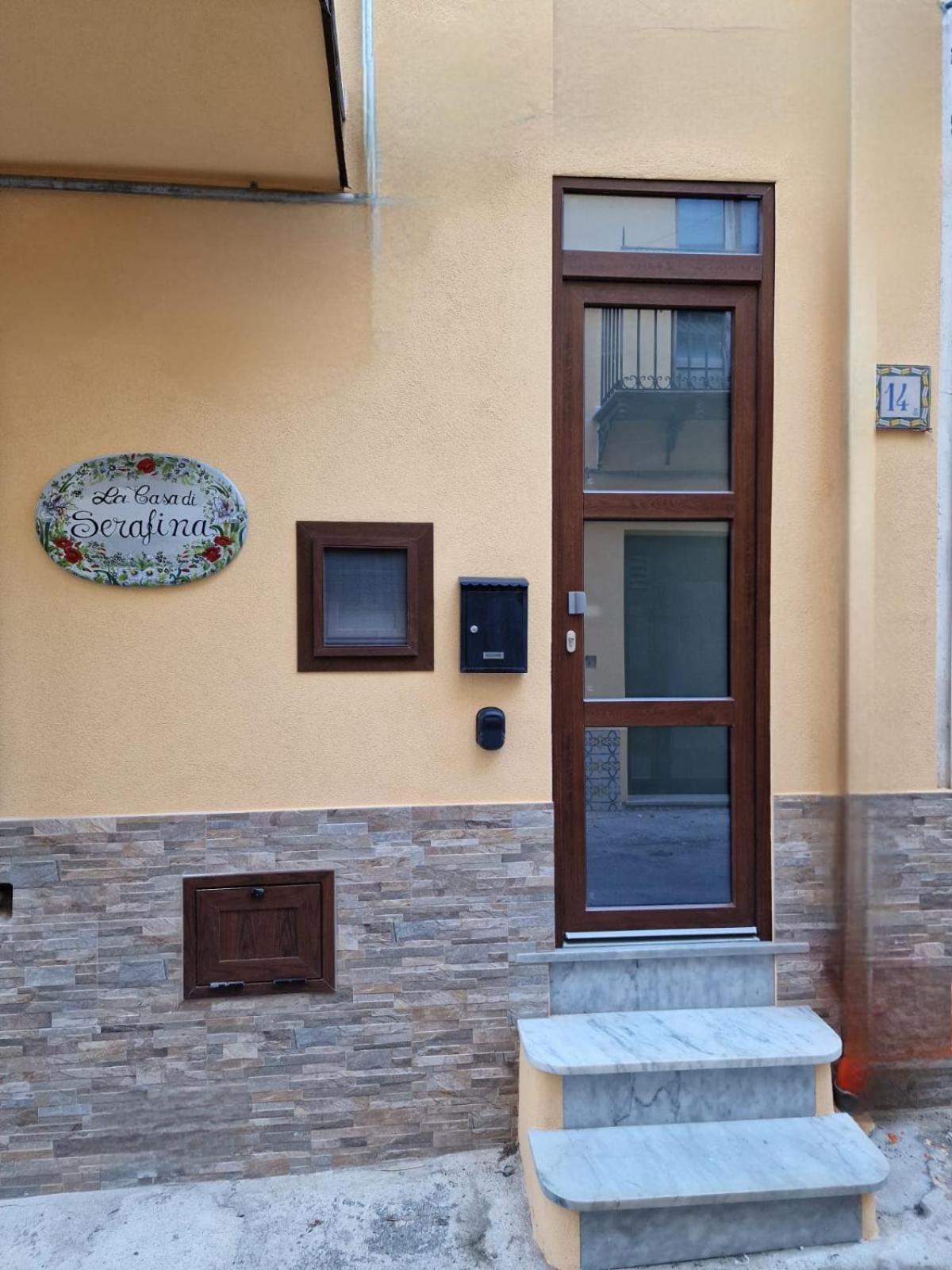 La Casa Di Serafina Santo Stefano di Camastra Εξωτερικό φωτογραφία